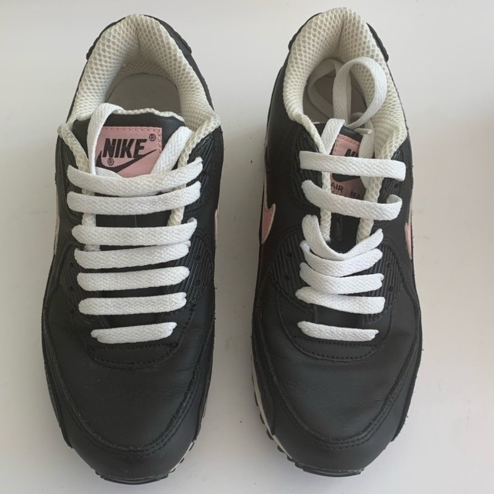 LIMITED EDITION RARE NIKE PREMIUM LEATHER AIR MAX